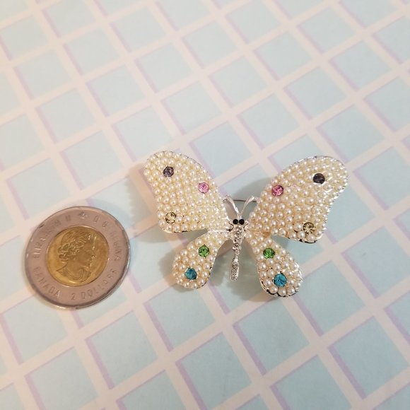 ✨ Elegant Butterfly Brooch 🦋 Simulated Pearls & Multicolored Crystals - Picture 3 of 6